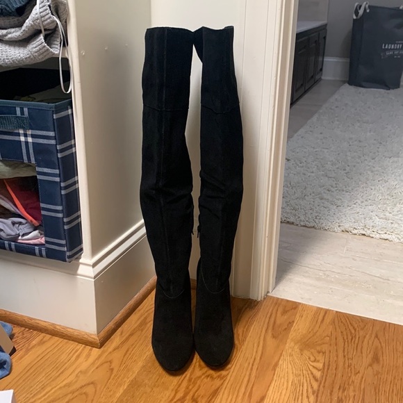 Suede boots - Picture 4 of 9